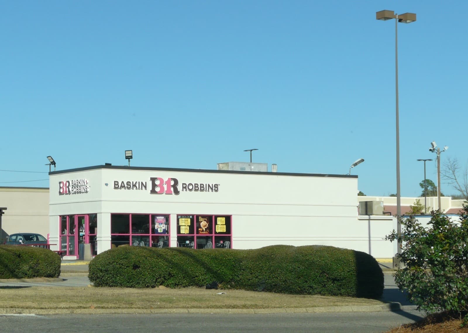 The exterior of a Baskin-Robbins