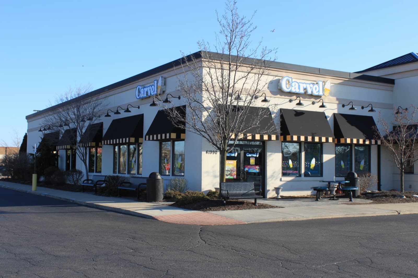 The exterior of a Carvel shop