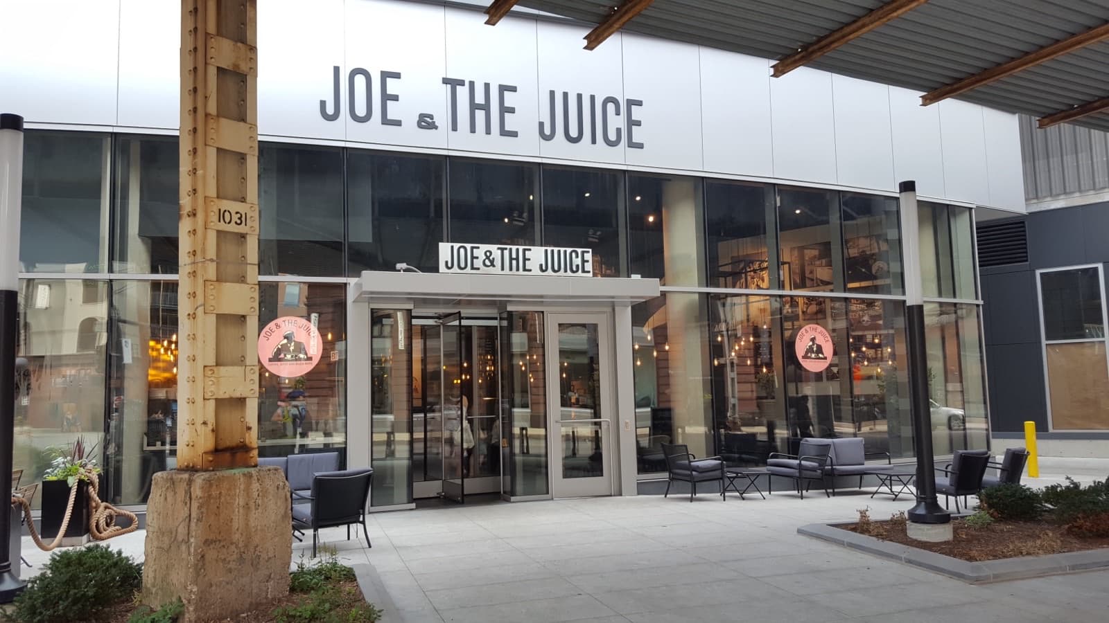 The exterior of Joe & The Juice