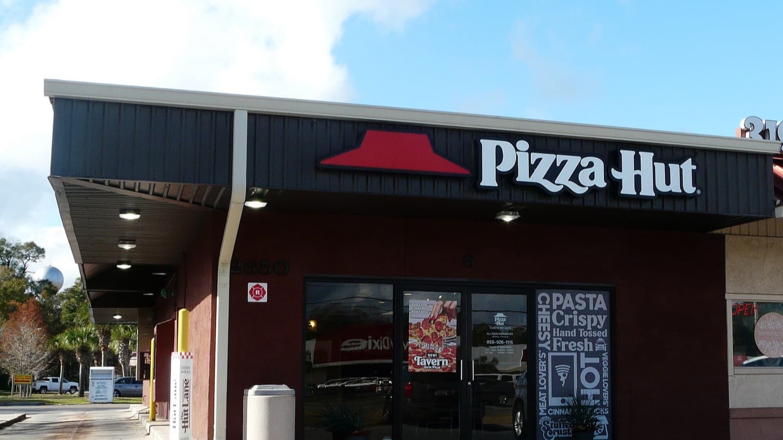 The exterior of a Pizza Hut