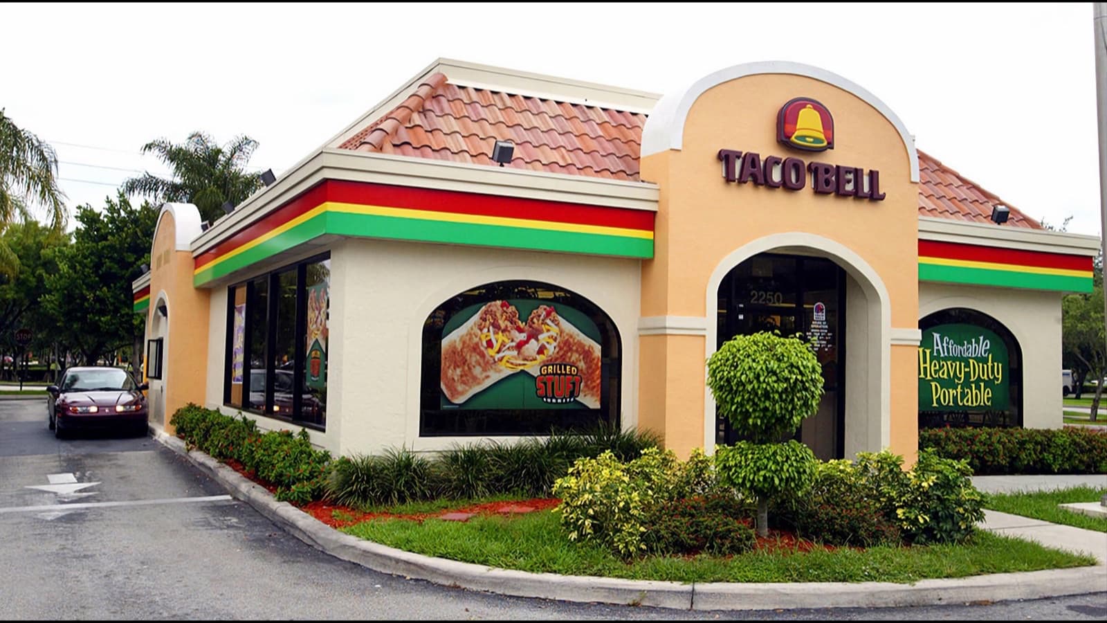 The exterior of Taco Bell